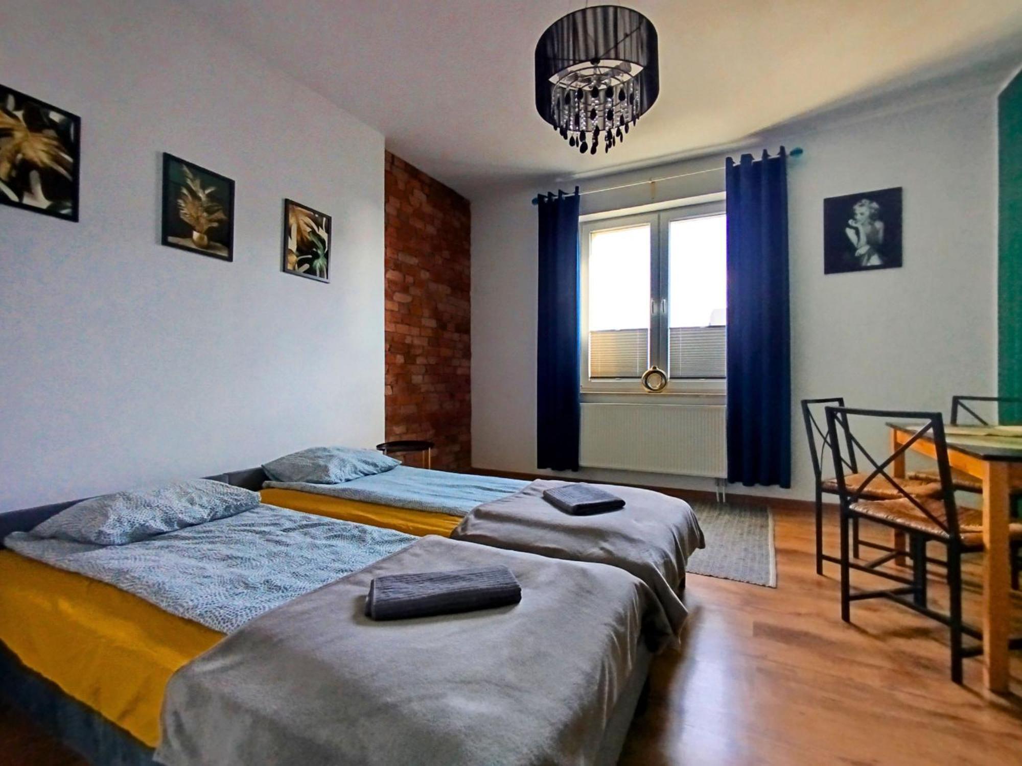 Apartament Z Ogrodem W Sercu Torunia Buitenkant foto