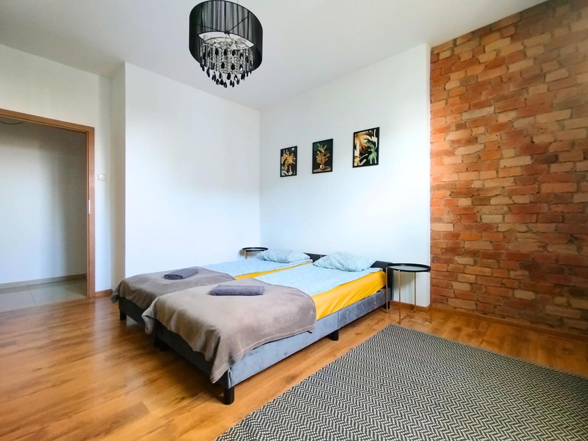 Apartament Z Ogrodem W Sercu Torunia Buitenkant foto