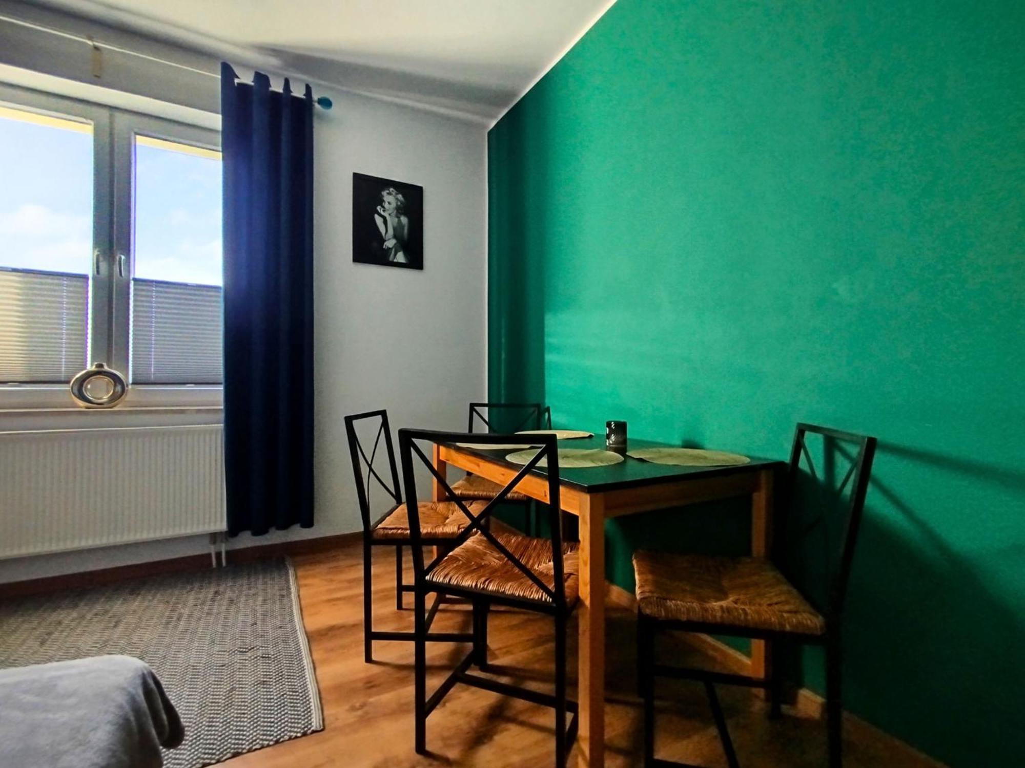 Apartament Z Ogrodem W Sercu Torunia Buitenkant foto