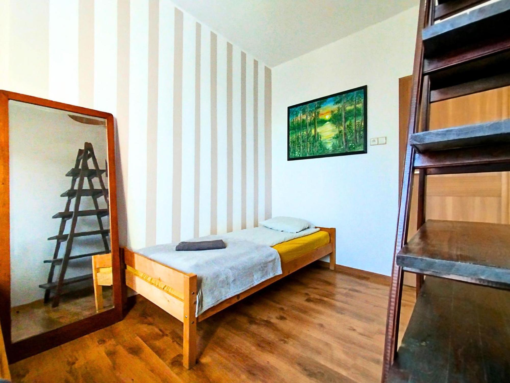 Apartament Z Ogrodem W Sercu Torunia Buitenkant foto